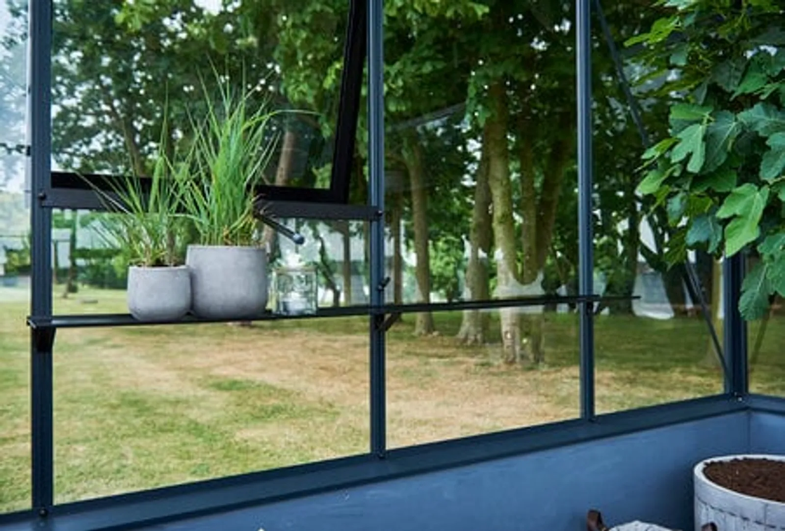 Hylla till Växthus Aluminium Svart 150 x 15cm - bild 1